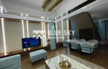 Vilë në Natyrën e Mrekullueshme të Kompleksit Vala Mar, Gjiri i Lalzit