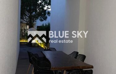 Vilë në Natyrën e Mrekullueshme të Kompleksit Vala Mar, Gjiri i Lalzit