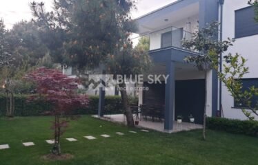 Vilë në Zemrën e Kompleksit Vala Mar, Gjiri i Lalzit