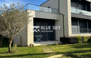 Vilë me Pamje të Mrekullueshme dhe Cilësi të Lartë në Kompleksin Vala Mar