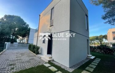 Vilë 2+1 në Vala Mar